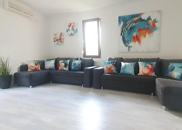 アパート & Wellness *